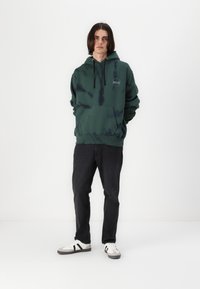BOILER ROOM CORE HOOD UNISEX - Sweatshirt - green