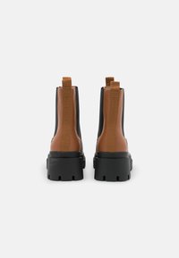 Even&Odd DOJA - Botas clássicas de cano curto - cognac