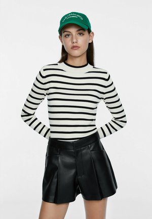 Shorts - black