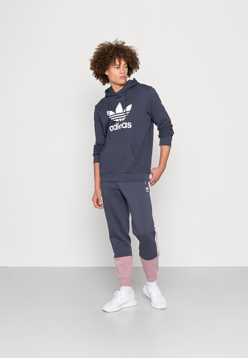 adidas Originals TREFOIL - Džemperis su gobtuvu - shadow navy/white