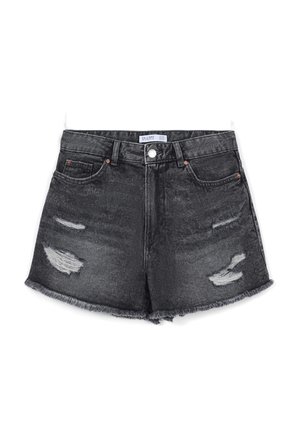 Schwarze Denimshorts mit ausgefransten Säumen und Rissen. Verfügt über einen Knopfverschluss und fünf Taschen. Hergestellt aus strukturiertem Baumwollmaterial.