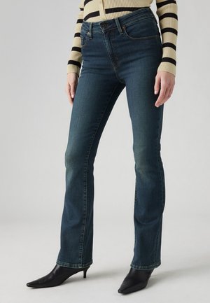 Jeansy Bootcut