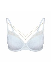 Biała koronkowa bielizna z wkładkami, regulowanymi ramiączkami i koronkowym nałożeniem. Posiada dwa delikatne złote łańcuszki zwisające na przodzie.