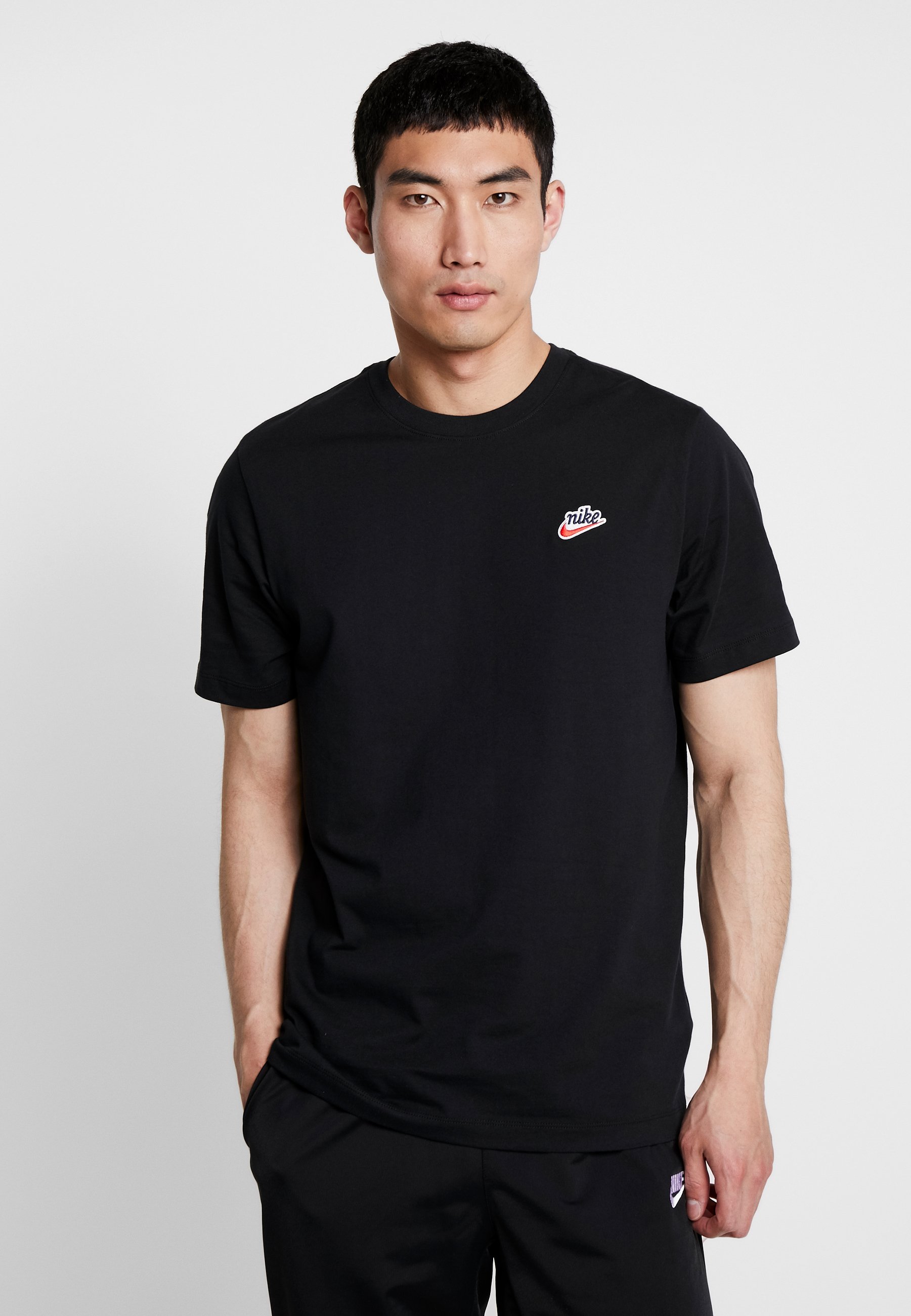 nike heritage essentials t shirt