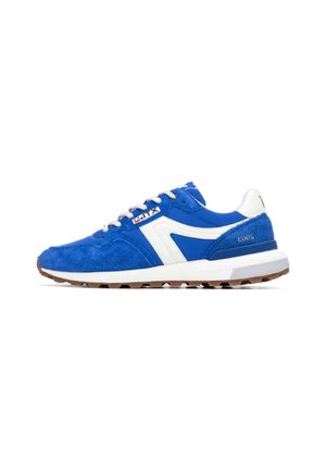 Zapatillas de ante azul y material sintético con detalles blancos, que presentan una puntera redonda, cierre de cordones y una suela de goma texturizada color goma.