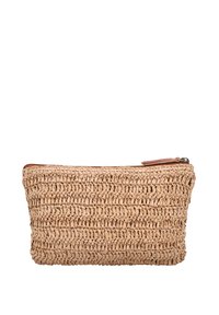 Naturale, gewebte Strohtasche mit strukturierter Oberfläche, hellbeige Farbe und einem Reißverschluss aus braunem Leder. Rechteckige Form.