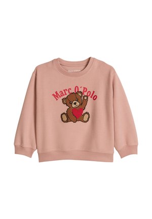 Felpa rosa per bambini con un orsacchiotto che tiene un cuore rosso e il nome del marchio Marc O'Polo stampato sopra l'orsacchiotto.