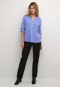 Kaffe KASTRIDY - Pluus - ultramarine chalk stripe