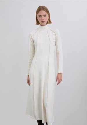 OVERLOCKCRINKLE  - Vestido informal - ecru