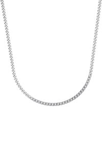 Silverfärgad kedjehalsband med ett sammanlänkande curbdesign, med en slät, glänsande yta och jämna länkar. Längden är medel.