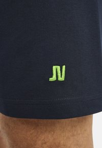 Jan Vanderstorm KURZER HELMWALD SET - Pyjama - dunkelblau gestreift