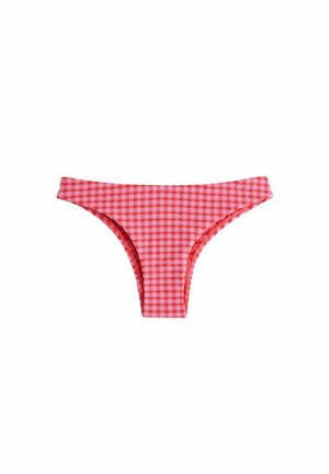 Bikiniunderdel med röd och vit rutig design, med låg midja och slät textur, sidostängningar och minimal täckning.