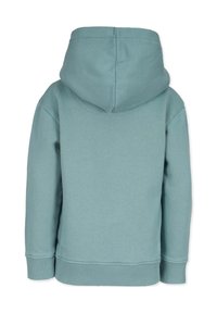 Huvtröja i mjukt, ljust teal-tyg; har ribbad manschett och nederkant, med en slät, odekorerad yta och en avslappnad passform.