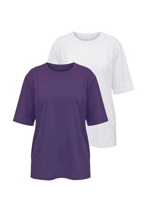 Deux t-shirts unis à manches courtes, un violet devant et un blanc derrière, tous deux avec un col rond et un design simple.