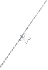 Sølv armbåndet har et snoet kæde design med en stjernetformet charm og en "925" stempel, der indikerer sterlingsølv kvalitet.