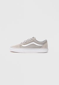 Unselected, metallic pop grey