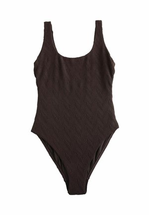 Brun en-delt badedragt med chevron-struktur, firkantet halsudskæring og brede stropper, designet til en tætsiddende silhuet.