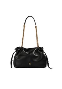 Sac à main en cuir noir au design souple et décontracté, doté d'une chaîne en or et d'un emblème de crâne décoratif à l'avant.