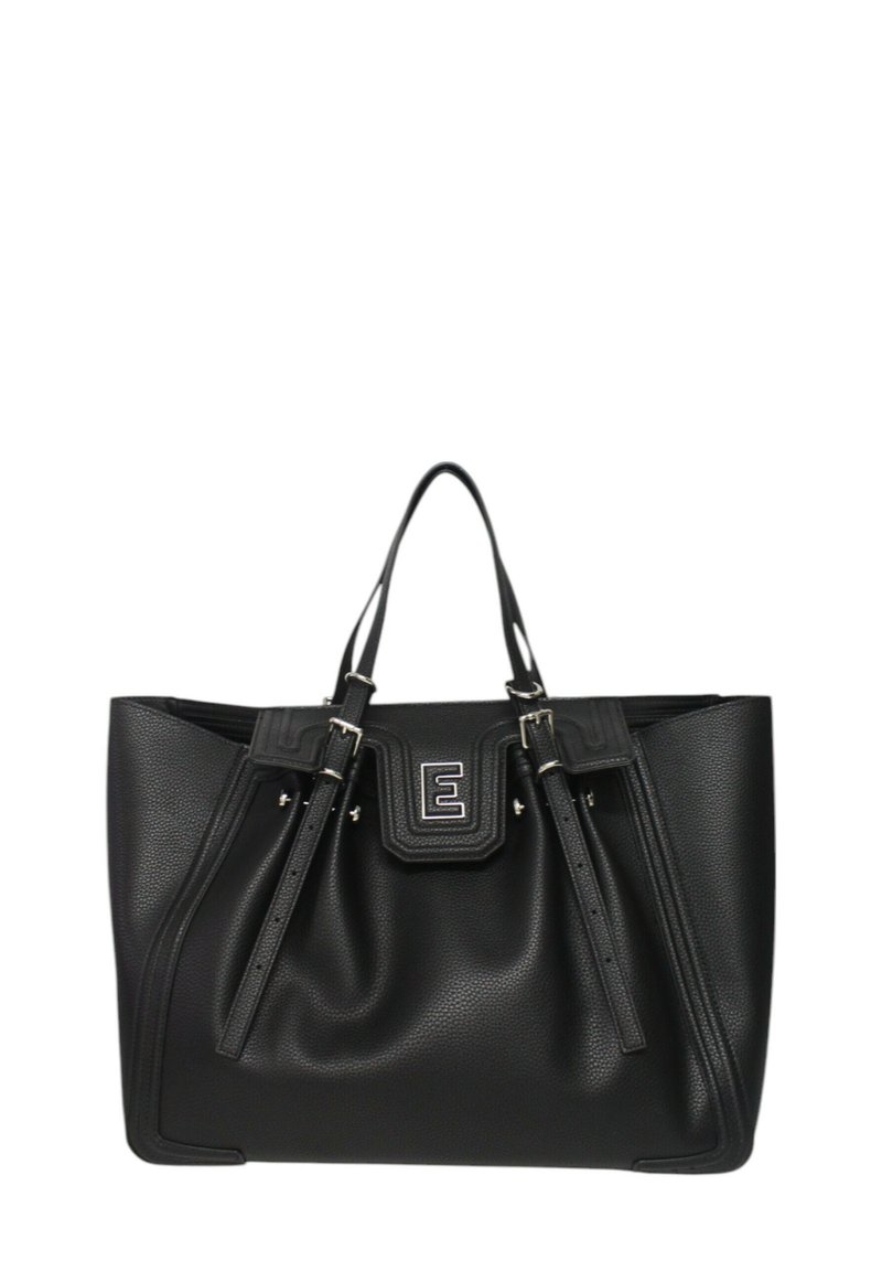 Borsa a tote in pelle nera con una forma strutturata, doppio manico superiore e un davanti decorativo con una patta che presenta una lettera E impressa.