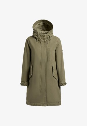 Hosszú olívazöld kapucnis kabát elülső cipzárral, két fedelelt zsebbel, állítható mandzsettákkal és húzózsinórokkal a kapucnin.
