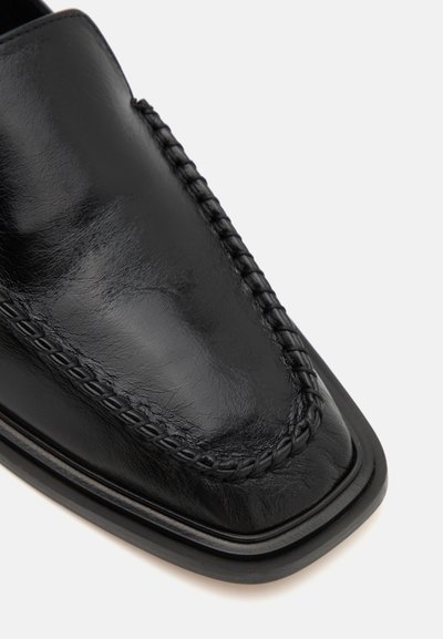 Souliers Martinez RIO - Belebújós cipők - black