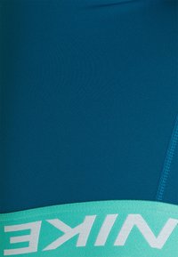 Nike Performance W NP 365  3IN - Leggings - marina/washed teal/white