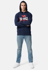 Lonsdale NORMALE PASSFORM THURNING - Felpa con cappuccio - navy red white