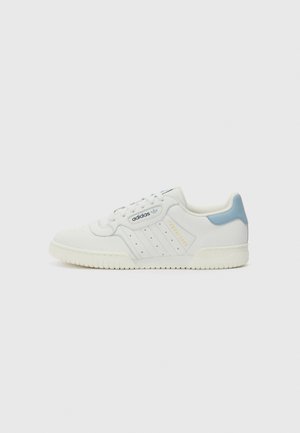 adidas Originals, Sneakersy niskie