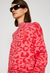 PIECES dam väst PCKATTY - Shocking Pink