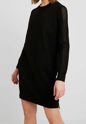 Robe pull - black