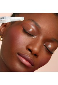 3ina THE EYE GLOSS  - Ögonskugga - 500 transparent