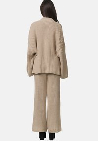 Elara SET - Vest - beige