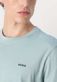 HUGO DERO - T-shirts basic - open grey