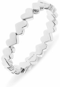 Sølv ring i hjerteform med en glat, poleret overflade og sammenkoblede hjerte-motiver. Brandlogoet "ESPRIT" er indgraveret indvendigt.