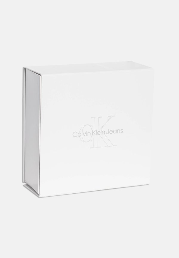 MONOGRAM GIFTPACK UNISEX SET - Baby gifts4