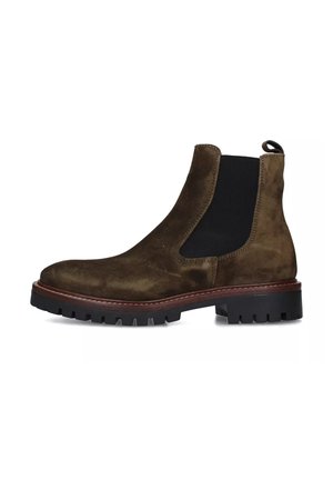 Botas Chelsea de ante marrón con paneles laterales elásticos, tira de agarre y suela de goma resistente con textura acanalada y costuras en contraste.