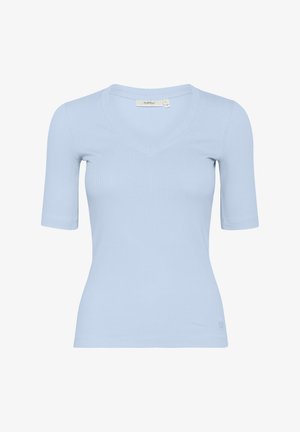 Haut à manches courtes en tricot côtelé bleu clair, avec un col en V et une coupe ajustée. Étiquette visible au niveau du col.