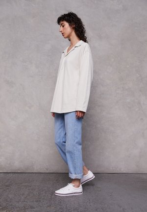 ESSENTIAL - Tenisky - white