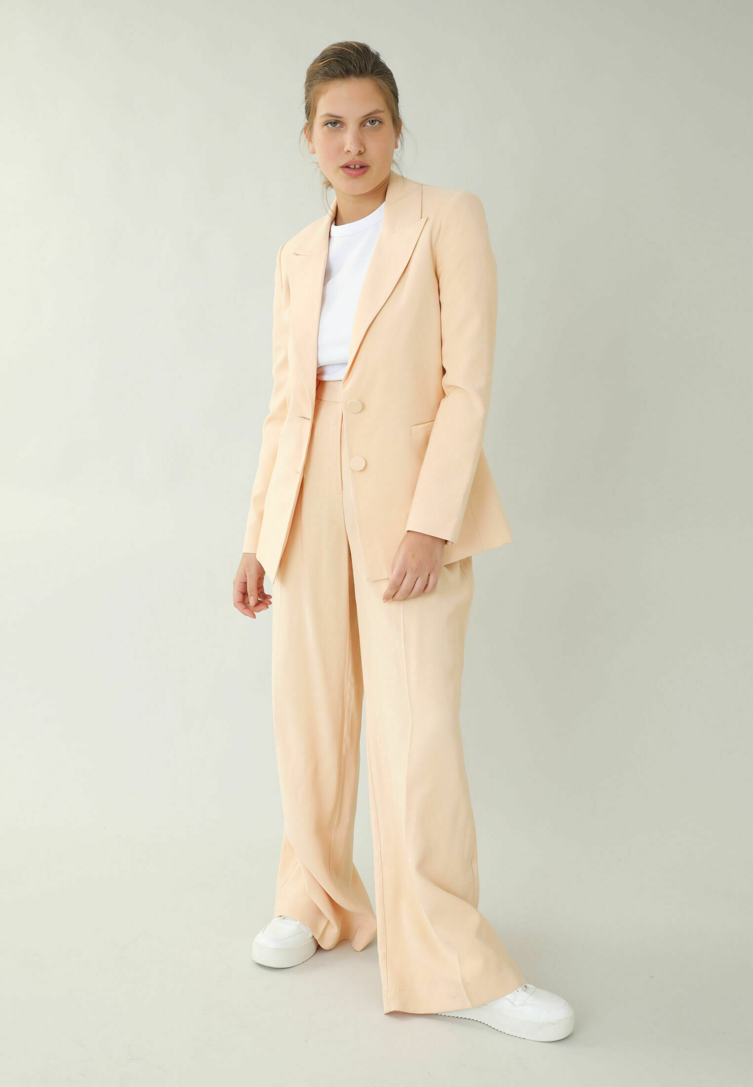 Blazer vaporoso Beige Cáñamo Mujer | Chaqueta Y Cazadora Pimkie —  Beansandcroydon