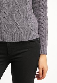 WEEKEND MaxMara Trui - yellow