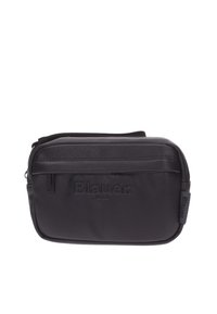 Pochette nera in nylon con chiusura a zip, logo impressa sul fronte e superficie testurizzata. Forma rettangolare compatta con un design robusto.