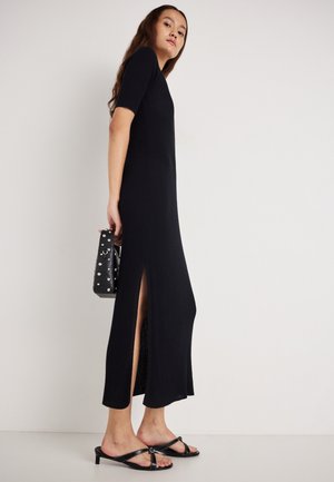 KIMMI DRESS - Svetríkové šaty - black