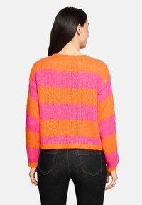 Cartoon Pullover - orange pink