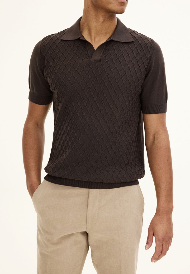 Oscar Jacobson MIRZA - Polo shirt - brown elk