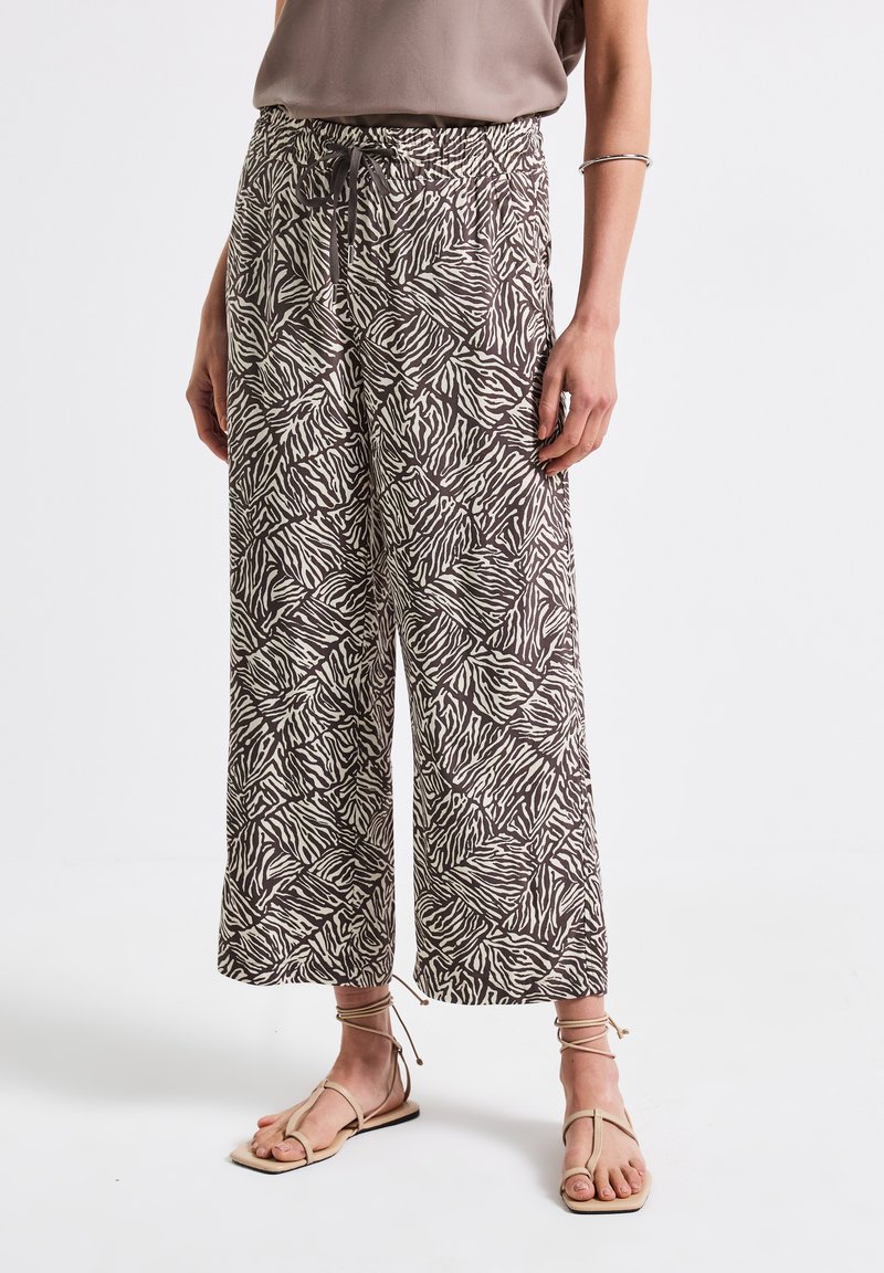 Street One - GEMUSTERTE WIDE - Pantaloni - braun, Ingrandire