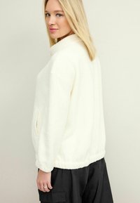 Next MATERNITY  - Flīsa jaka - ecru white