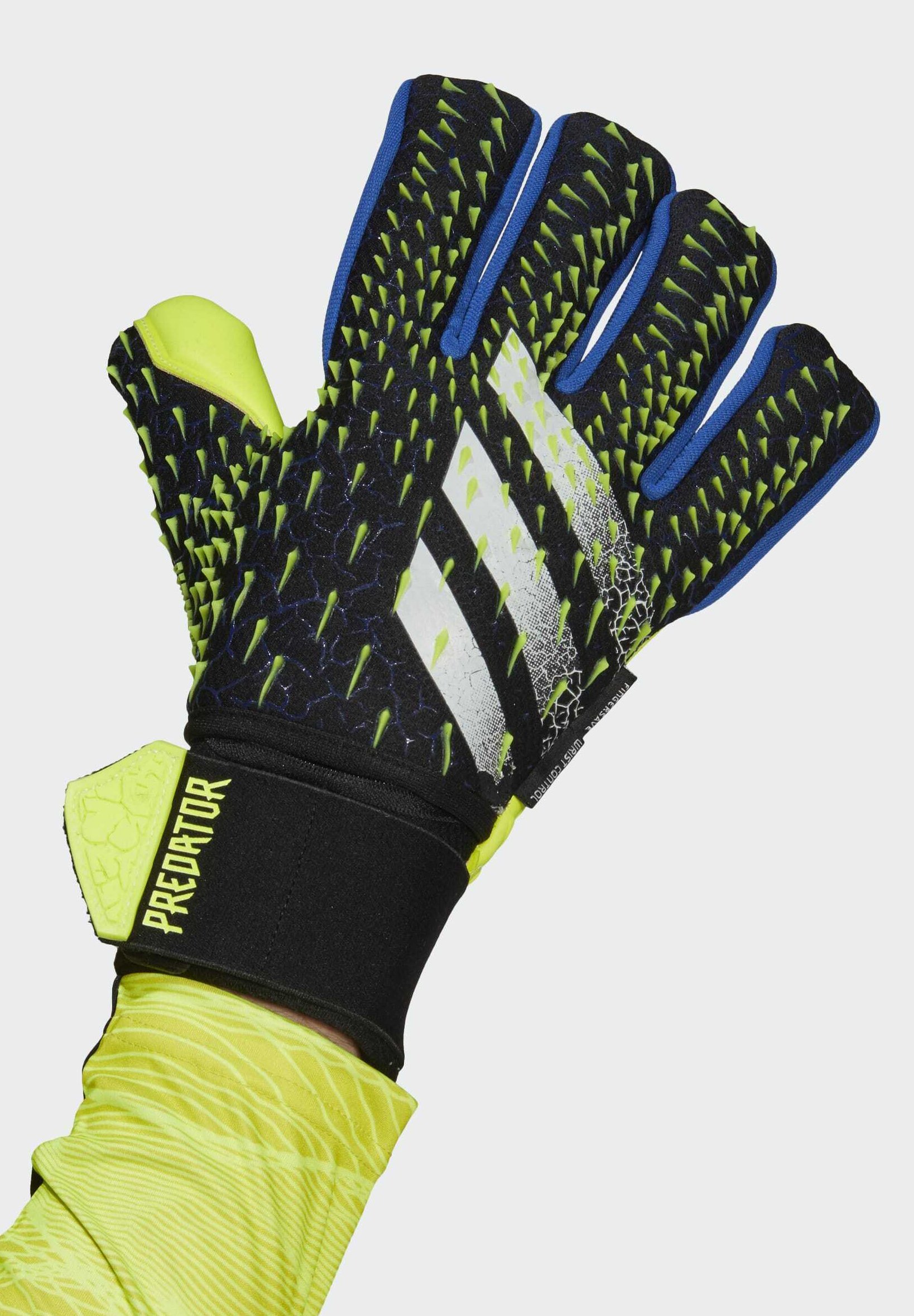 gant de gardien predator