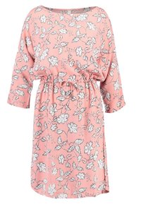 Blommönstrad rosa klänning med långa ärmar, samlad midja och rund halsringning. Tillverkad av lätt tyg med en mjuk textur.