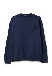 Sudadera azul marino hecha de tejido suave, con una sutil letra "P" en relieve en el bolsillo del pecho y puños y dobladillo acanalados.