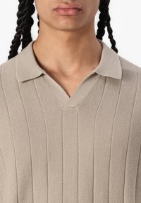 Jack & Jones JORVARENNA SPLIT NECK - Polotričko - silver sage